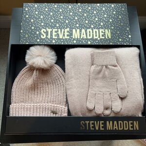 Steve Madden Women's Hat Scarf Gloves Set Tan Knitted Beanie Hat